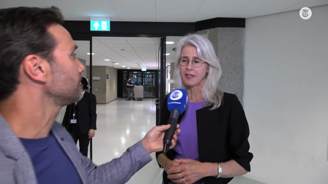 Stukje van Mono Keijzer waar ze vind dat de politie op benen moet schieten. Van de Telegraaf in hoge uitzondering.