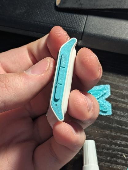 The side of my Pebble 2 Duo, it is now blue thermal plastic instead of the old silicon
