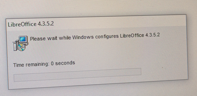 Windows dialog for uninstalling an old LibreOffice version stuck on "0 seconds remaining"