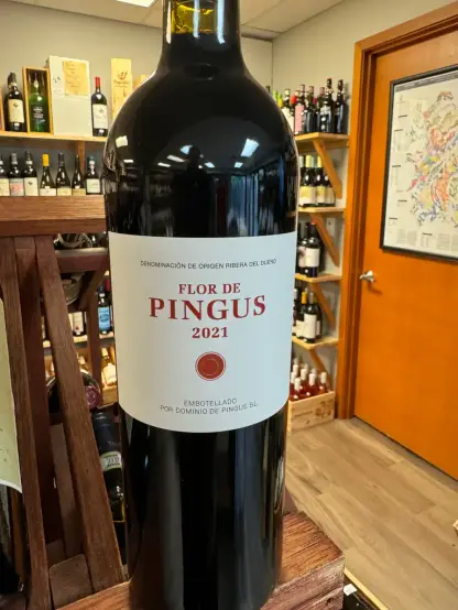 wine bottle with the label "Flor De Pingus 2021"