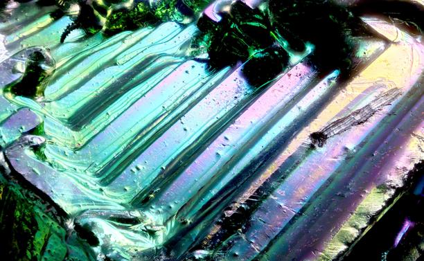 Bismuth metal shot it a 4X magnification.