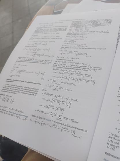 Une page couverte d'équations