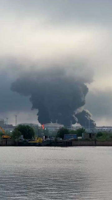 Last night, our Ukrainian long-range sanctions against Russia over this war reached targets near St. Petersburg. Ukraine's Defense Forces struck port oil infrastructure that generates revenue for Russia's war, and there were also successful strikes on Kronstadt – an important military target. The distance from Ukraine's state border is more than 850 kilometers.

My thanks to everyone who is ensuring Ukraine's precision and carrying out our long-range sanctions plan. Glory to Ukraine!