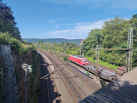 Foto: TRAXX mit Güterzug und Herkules