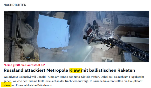Screenshot eines Nachrichtenartikels über einen russischen Raketenangriff auf die ukrainische Hauptstadt. In der Überschrift und im Text ist die Schreibweise „Kiew“ gelb markiert. 
Quelle: ntv