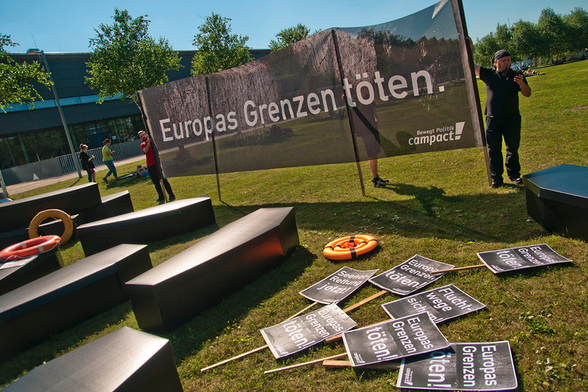 Banner "Europas Grenzen töten"