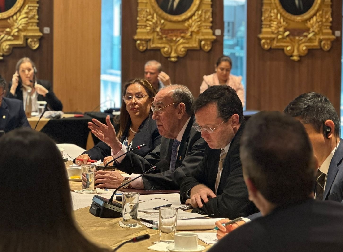 Directorio y jefaturas de fracción piden a FMI incluir inversión social en valoraciones de economía