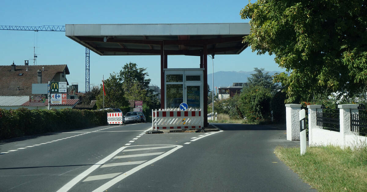 La frontière entre la France et la Suisse, à Genève.