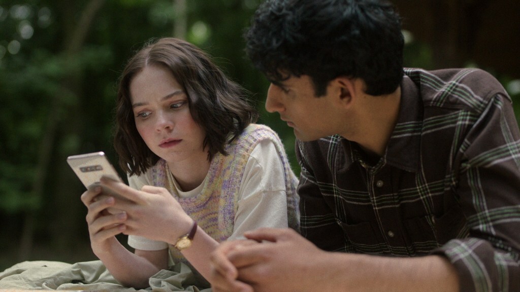 Emma Myers and Zain Iqbal in 'A Good Girl's Guide to Murder'