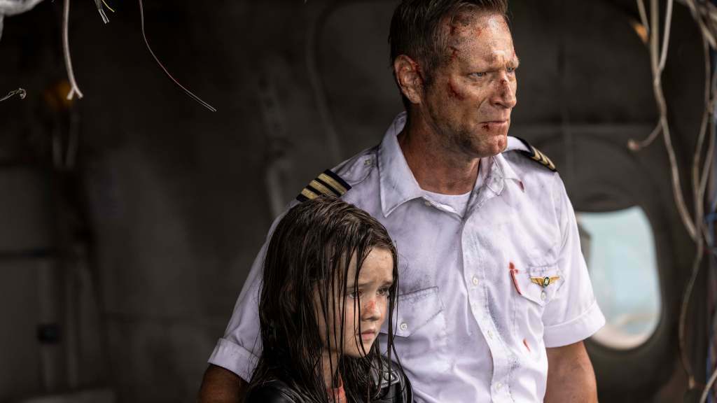 Aaron Eckhart and Molly Belle Wright in 'Deep Water'