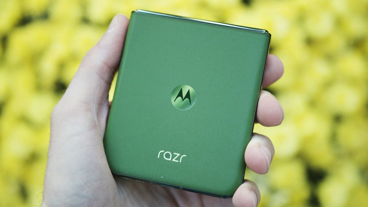 motorola razr 60 ultra leak svela design del flip phone (9)