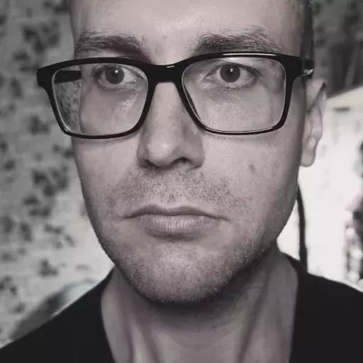 Fabian Lehr - Buch der Woche: "Warum ich niemals für mein Land kämpfen würde" von Ole Nymoen - Podcast Addict