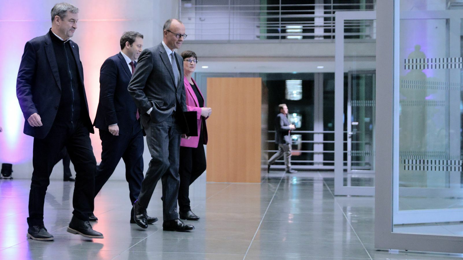 Von links: Markus Söder (CSU), Lars Klingbeil (SPD), Friedrich Merz (CDU) und Saskia Esken (SPD)