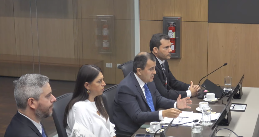 Se invirtieron $58.3 millones de Fonatel en computadoras para estudiantes de bajos ingresos; pero no hay certeza de qué equipo se está usando