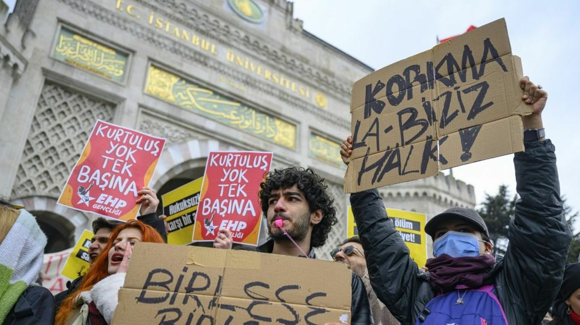 Turquie : le maire d'opposition d'Istanbul appelle la justice à "ne pas se taire" après son arrestation