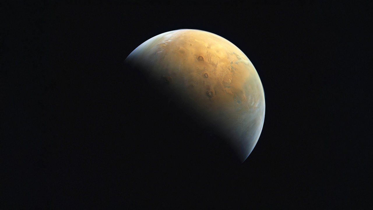 Image of Mars sent by Hope Probe.