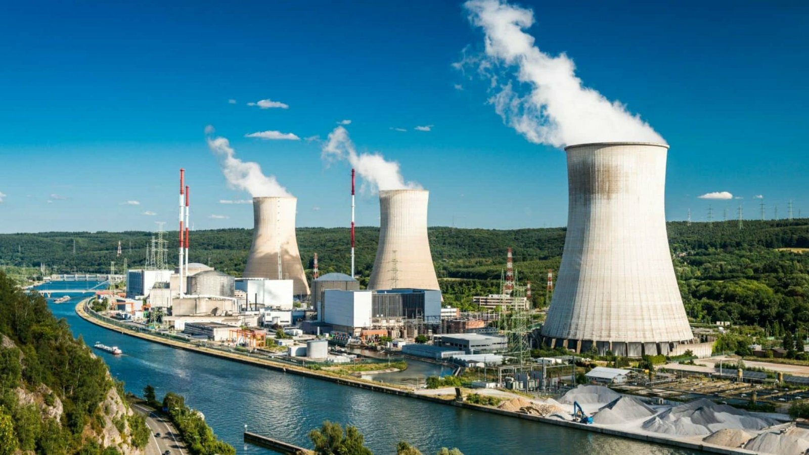 Mexico Rejects Third Nuclear Reactor, Focuses on Renewable Energy