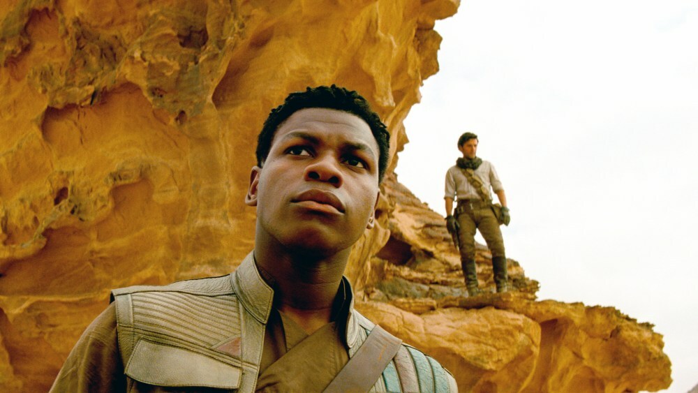 STAR WARS: THE RISE OF SKYWALKER, (aka STAR WARS: EPISODE IX), from left: John Boyega as Finn, Oscar Isaac as Poe Dameron, 2019. © Walt Disney Studios Motion Pictures / © Lucasfilm / courtesy Everett Collection