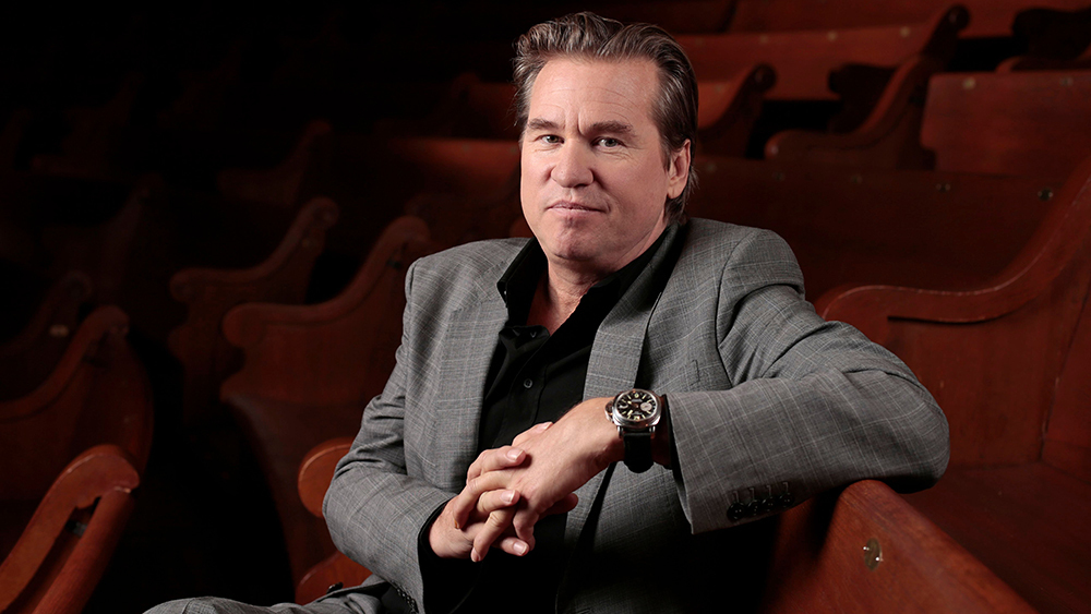 Val Kilmer Val Kilmer poses for a portrait in Nashville, Tenn. Kilmer says Michael Douglas was "misinformed" when he suggested Kilmer has cancer. In a Facebook post, Kilmer said he has "no cancer whatsoever." At a London event on Sunday, Douglas had said Kilmer was "dealing with" throat cancer, which Douglas was diagnosed with in 2010People Val Kilmer, Nashville, USA - 01 Nov 2016