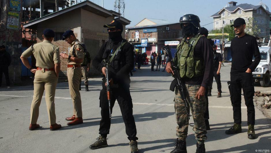 Indian police officers in Srinigar