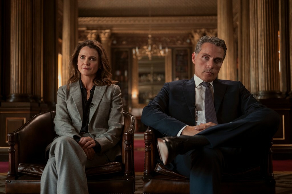 Episodic image of (L to R) Keri Russell as Kate Wyler, Rufus Sewell as Hal Wyler in Netflix's 'The Diplomat'