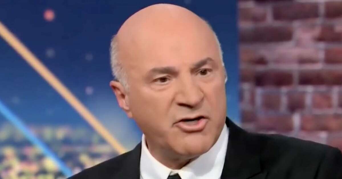 The NewsNight panel clashed over President Trump accepting the Boeing 747 from Qatar.