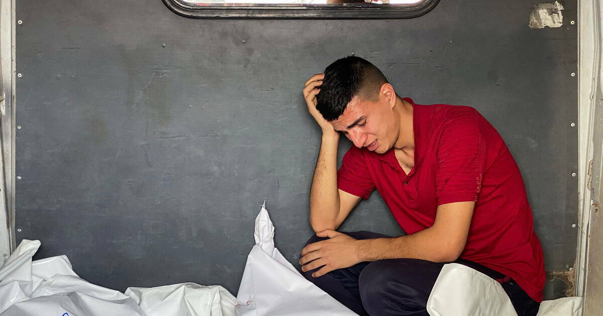 Un Palestinien, dans le sud de la bande de Gaza, le 15 mai 2025.