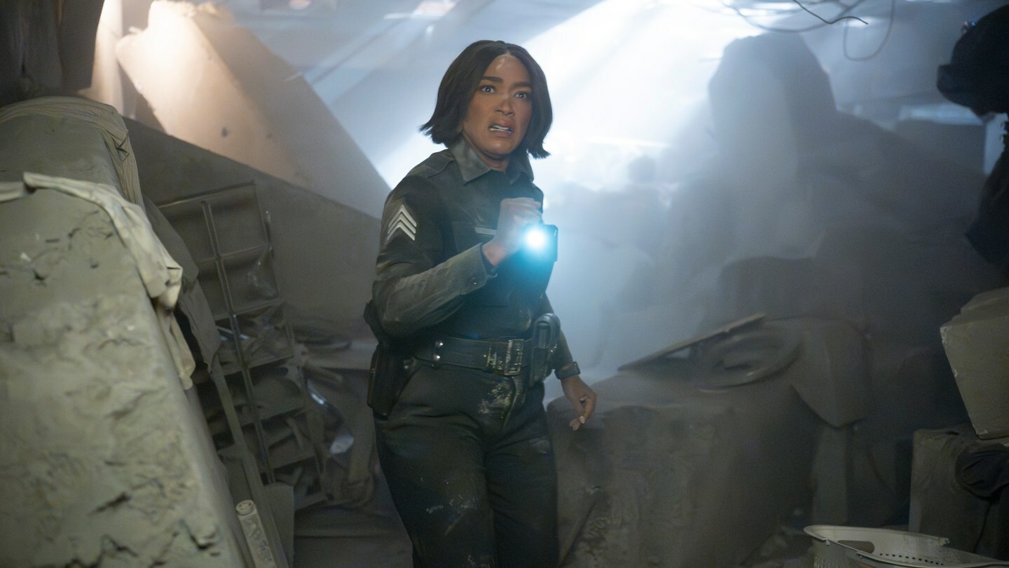 Angela Bassett in the '911' season eight finale.