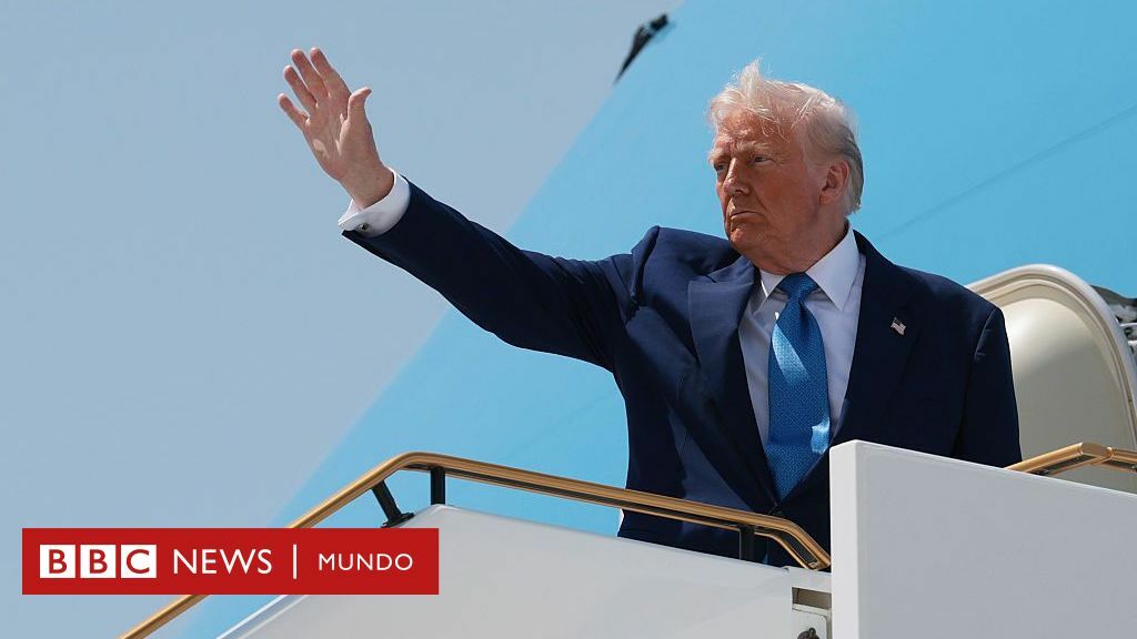 Donald Trump aborda el Air Force One