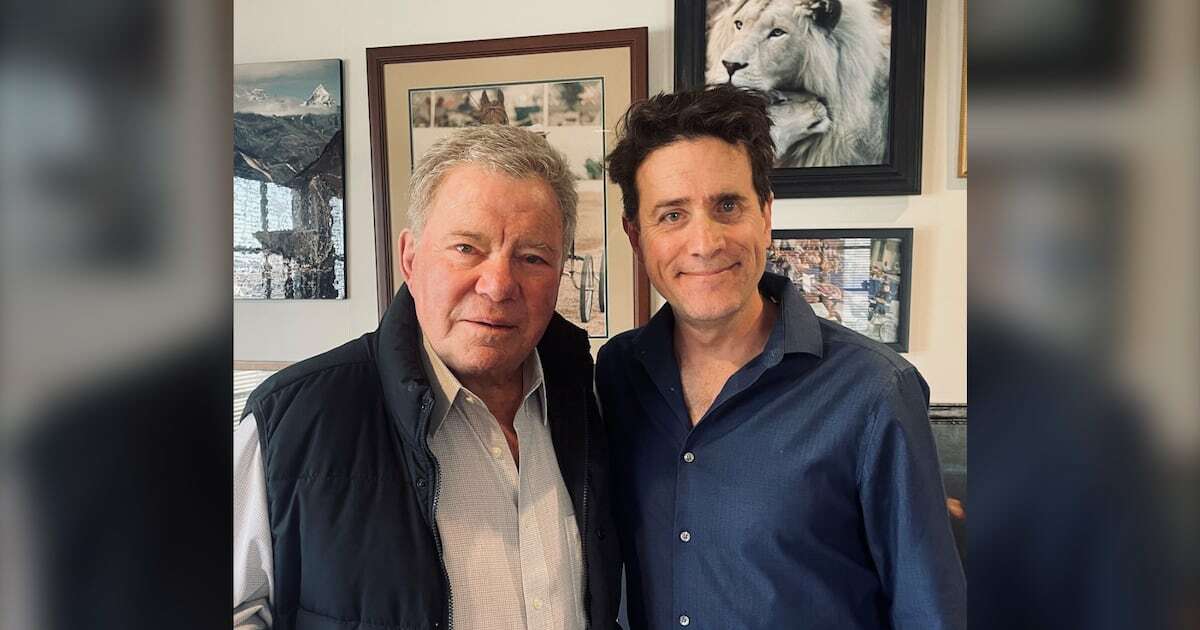 Actor and artist Bruce Horak, who was born in Calgary and was a cast member in Star Trek: Strange New Worlds, is painting a portrait of William Shatner to raise funds for Shatner's charity.