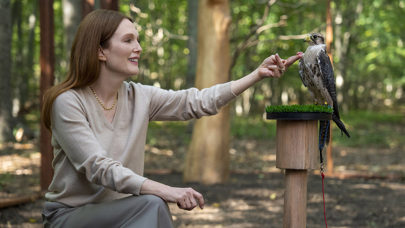 Julianne Moore in episode 104 of Sirens.