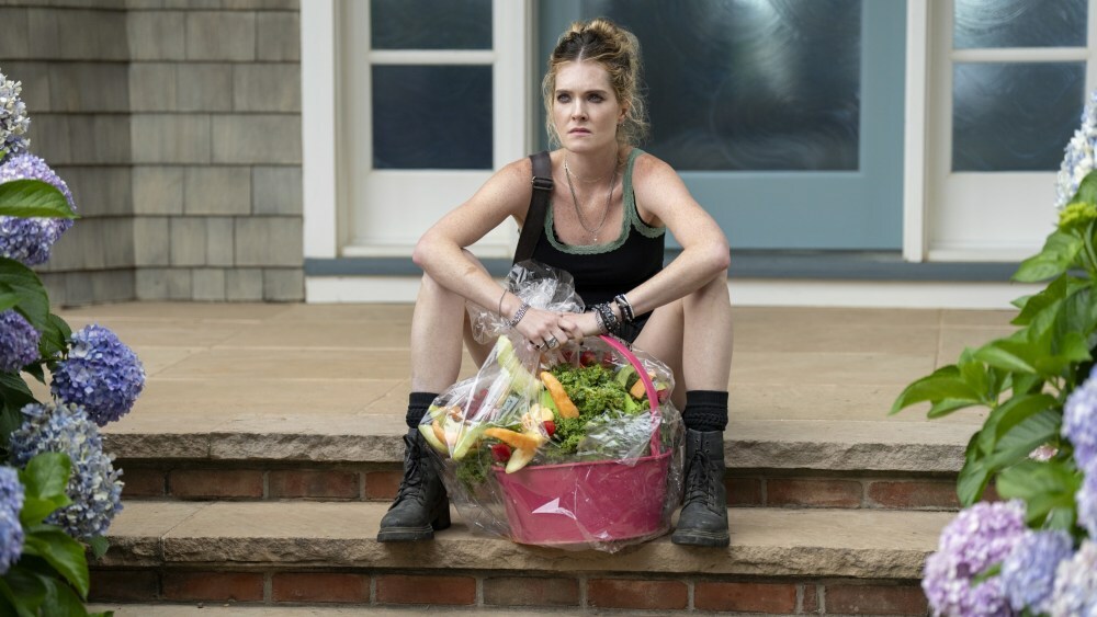 SIRENS, Meghann Fahy, Exile', (Season 1, ep. 101, aired May 22, 2025). photo: Macall Polay / ©Netflix / Courtesy Everett Collection