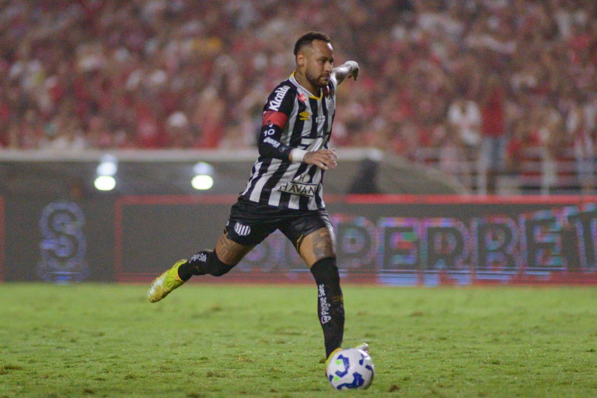 Neymar's Future Uncertain Until June 12 Decision Date