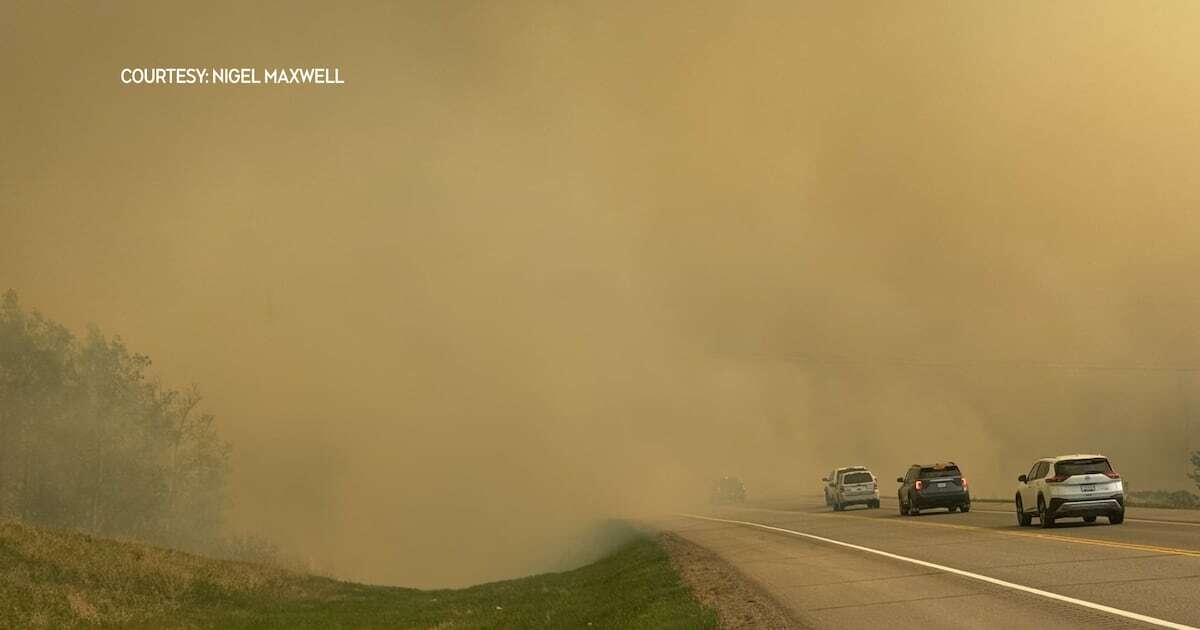 Heavy smoke from multiple active forest fires in Saskatchewan can be seen in this photo taken on a highway south of Prince Albert (Courtesy: Nigel Maxwell)