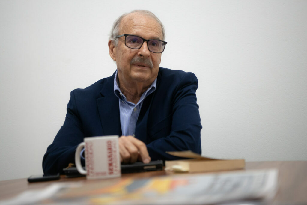 Guillermo Zúñiga critica “el fetiche” de bajar el gasto público en nuevo libro