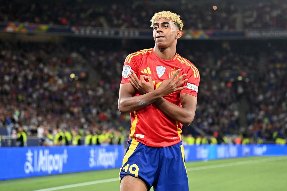 Lamine Yamal matches Pelé's record with goals against France