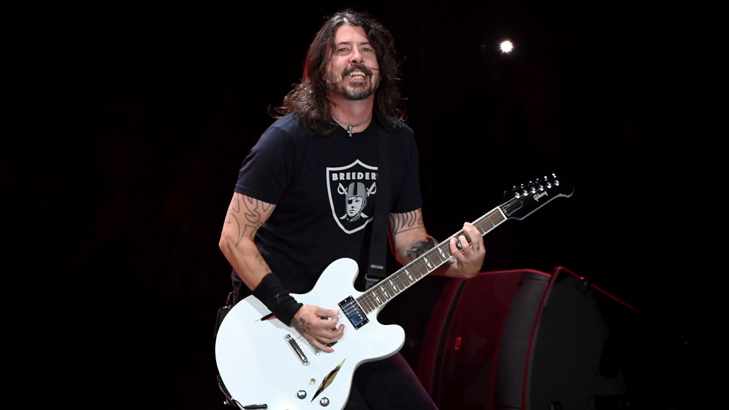 foo-fighters-new-song