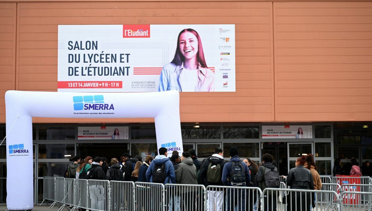 Parcoursup oriente-t-il les élèves vers les formations privées ? 