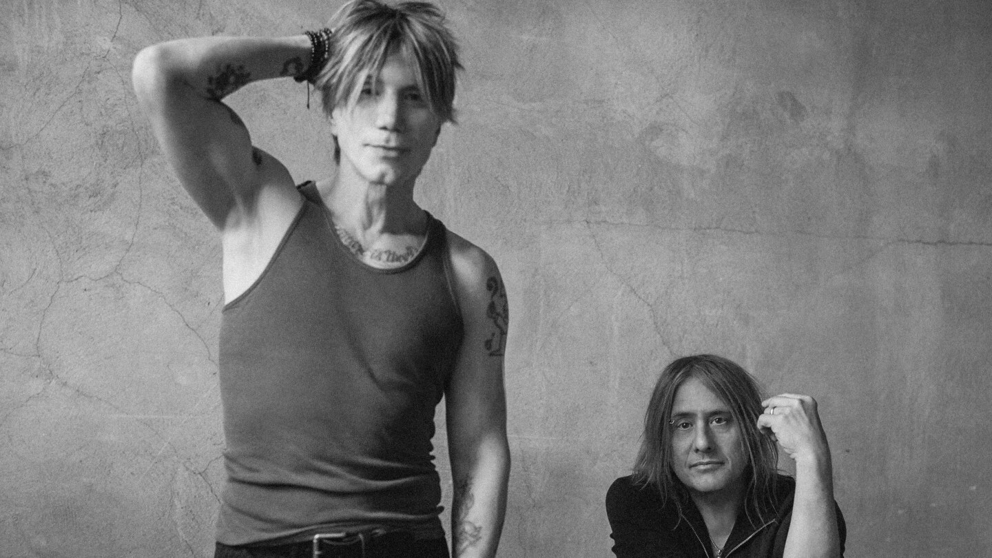 A photo of the band the Goo Goo Dolls