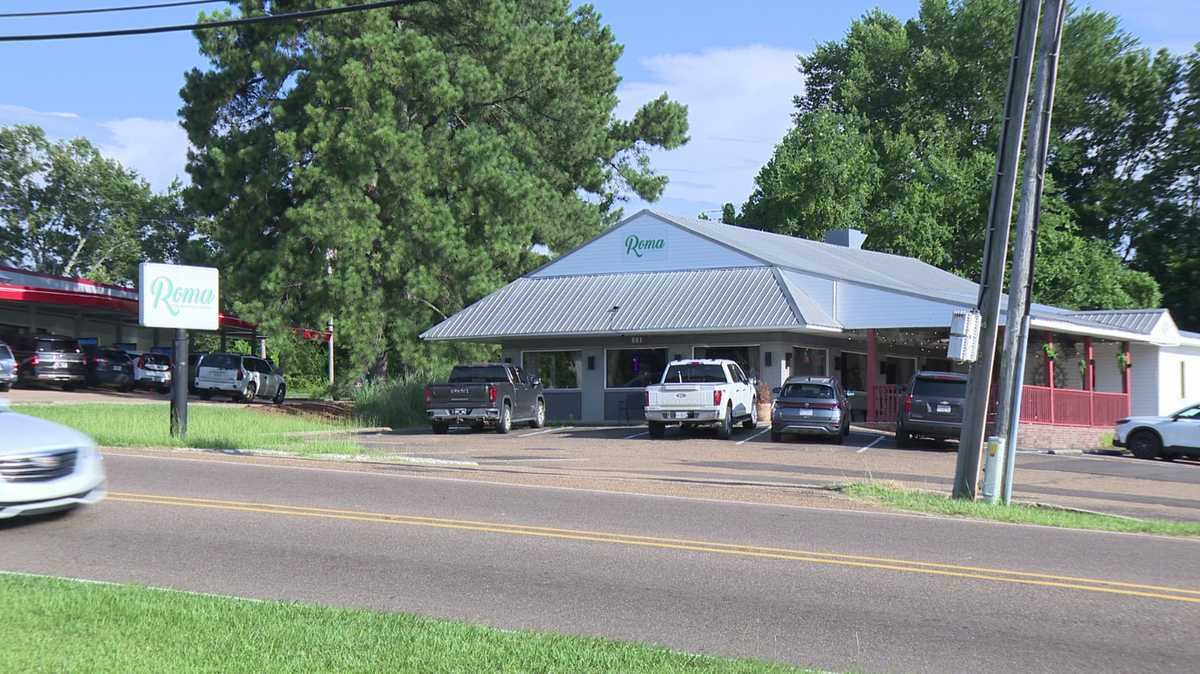 Clinton Italian restaurant 'Roma' to donate proceeds to Texas flood victims