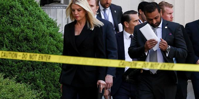 Pam Bondi passed on Epstein prosecution as Florida AG: Law professor - Pam Bondi passed on Epstein prosecution as Florida AG: Law professor