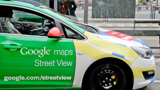 Man met blote billen op Google Streetview te zien, krijgt schadevergoeding