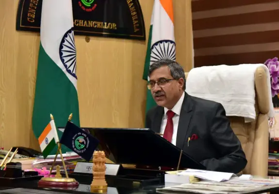 Vice-Chancellor Professor Sat Prakash Bansal interacting with press.