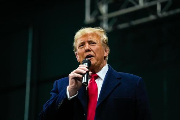 Union Breaks Tradition — Supports GOP Groups