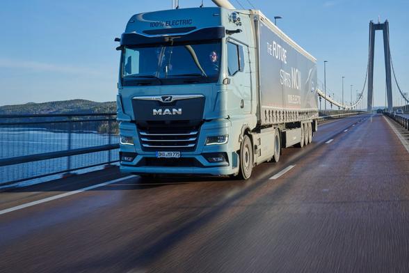 „Technologieoffenheit ist keine Industriepolitik“ – MAN-Chef Alexander Vlaskamp „Technologieoffenheit ist keine Industriepolitik“ – MAN-Chef Alexander Vlaskamp