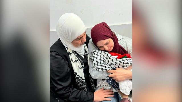 ⚡ NEWSBaby dies after Israeli troops block emergency journey to hospitalA baby died in the occupied West Bank after his familys attempt to reach a hospital was blocked by Israeli troops at a checkpoint. The incident highlights ongoing restrictions on movement and access to medical care for Palestinians in the region.📰  #Geopolitics #GeoWire