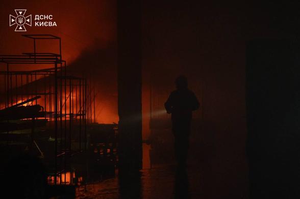 KYIV INDEPENDENT: Russia continues attacks on Kyiv as air raids sound on and off in Ukraines capital Russia continued its near-constant drone attacks on Ukraines capital for a third consecutive night on Aug. 29-30, with authorities repeatedly issuing air-raid alerts in Kyiv as fires were reported in the city. #Ukraine