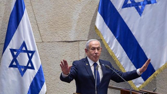 🔴 BREAKINGUAE Leader Warned Netanyahu of Hamas Attack Before Oct 7A Haaretz report claims UAE President Mohamed bin Zayed Al Nahyan warned Israeli PM Benjamin Netanyahu of an impending Hamas operation days before the October 7 attacks. The report alleges Netanyahu failed to brief security chiefs, sparking...📰 #Israel #Military #Geopolitics #GeoWire