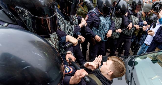 📰 Hundreds Of Russian Teens Face Terrorism Charges As Wartime Crackdown Intensifies  🔗  #RussianInvasion #RussianWar #Ukraine