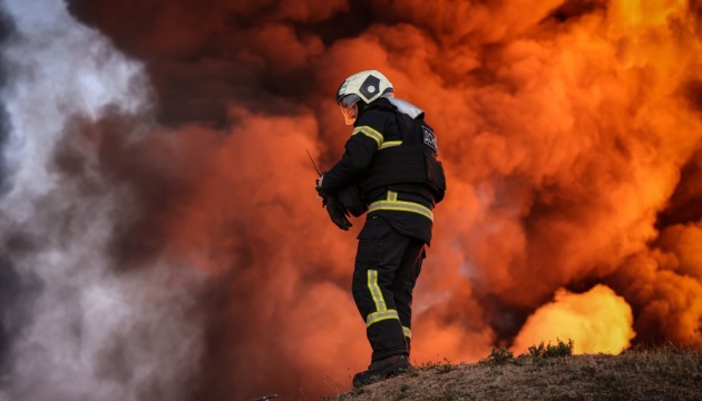 📰 Office building catches fire in Kyiv following drone attack🔗 #RussianInvasion #RussianWar #Ukraine